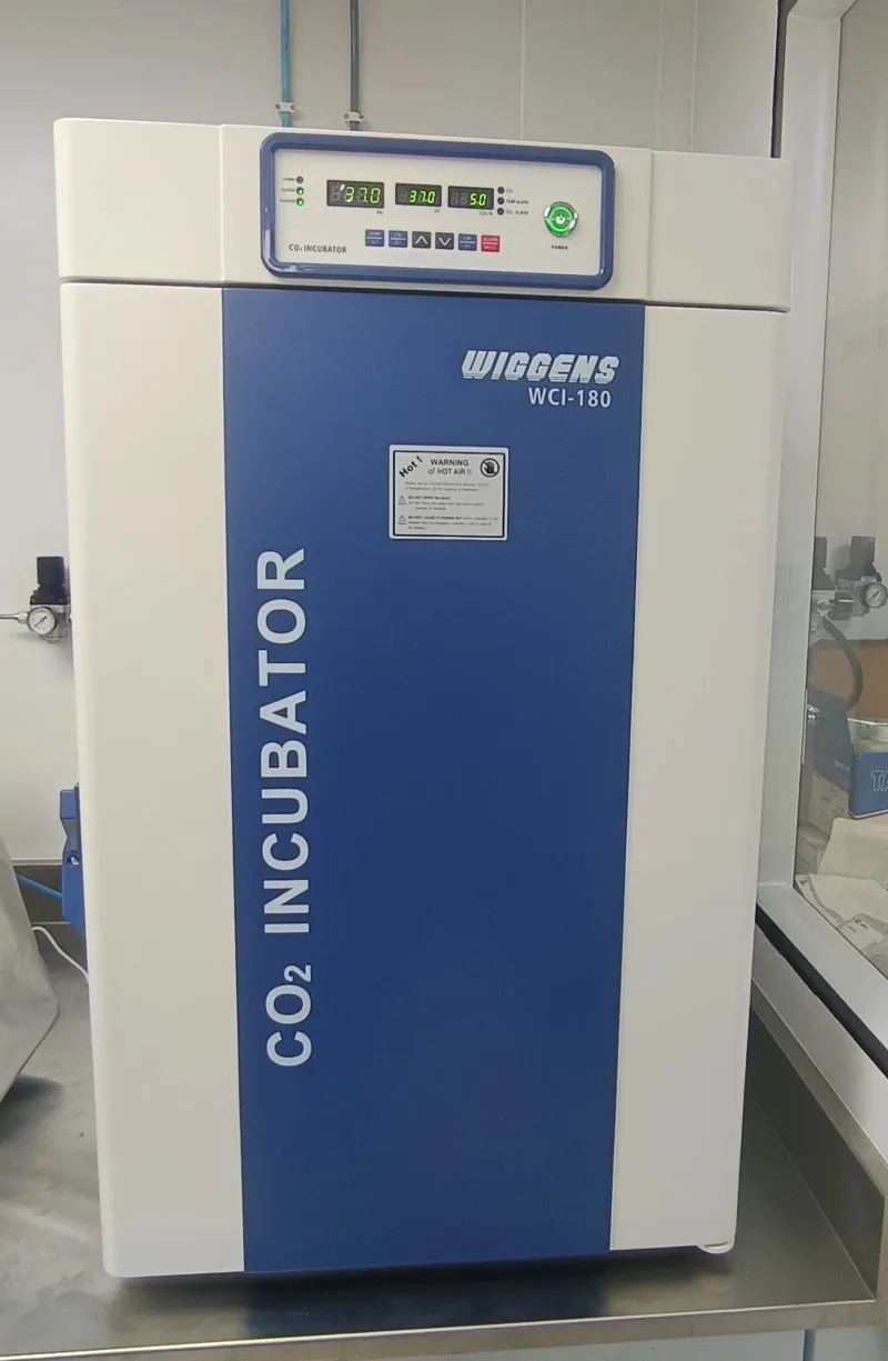 CO2 incubator installation process at MAHE Bengaluru by Global Bioscience Solutions
